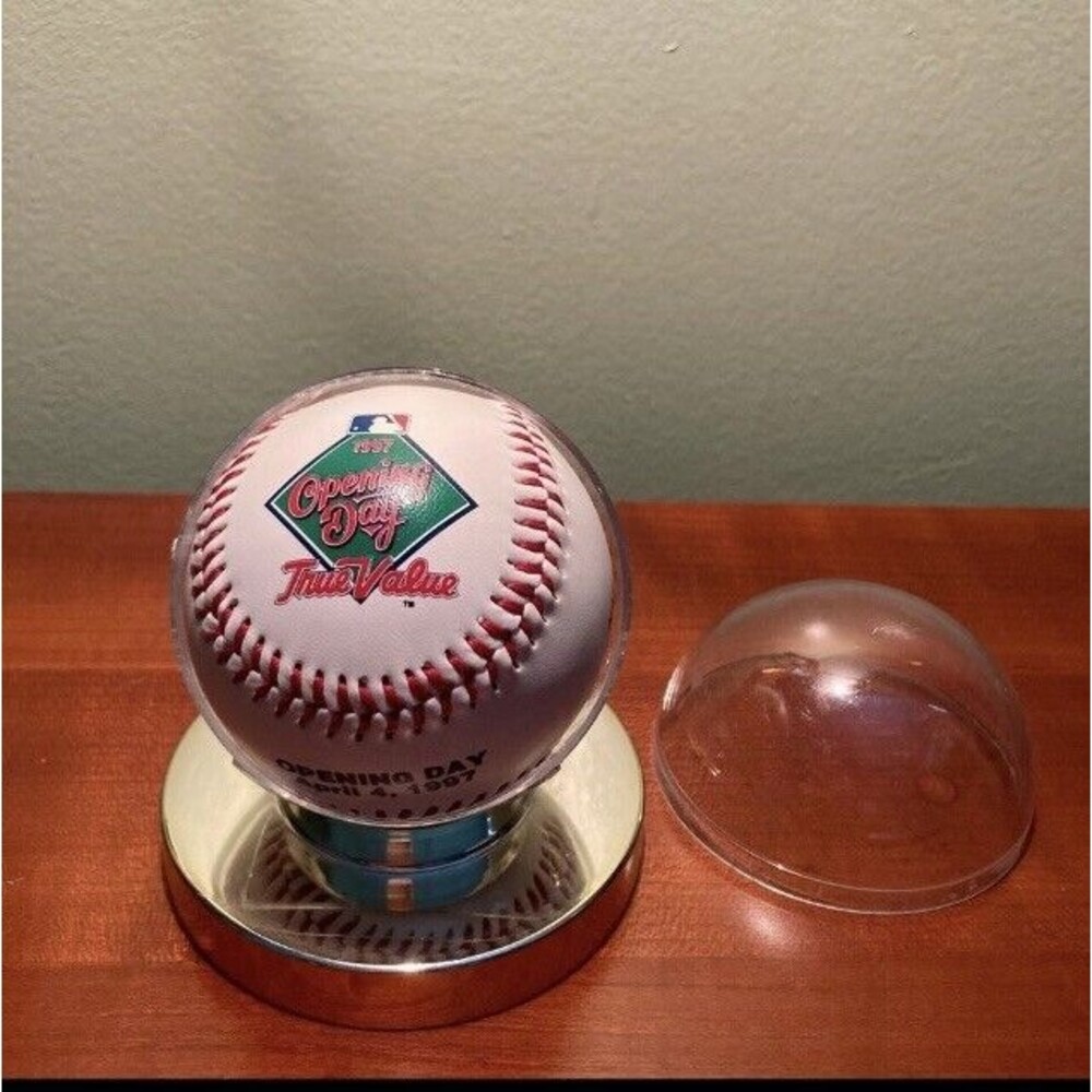 Atlanta Braves Commemorative MLB Braves 1997 Opening Day Baseball in Case - Picture 5 of 10